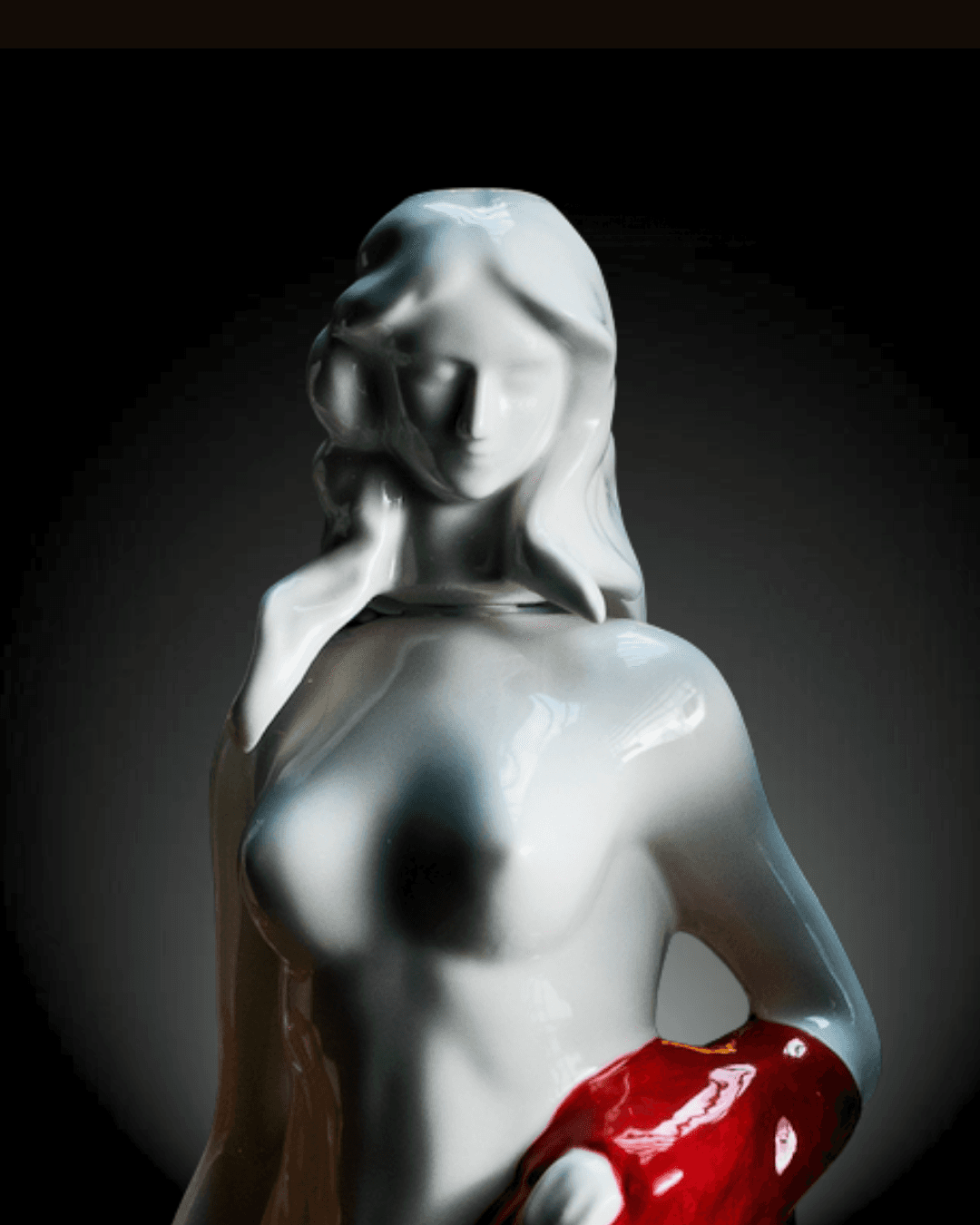 Dyane No.1, flacon sculptural en porcelaine pour cocktail Pornstar Martini