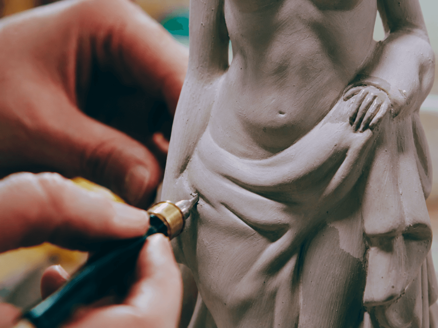 Hand modelling the Dyane Paris sculpture