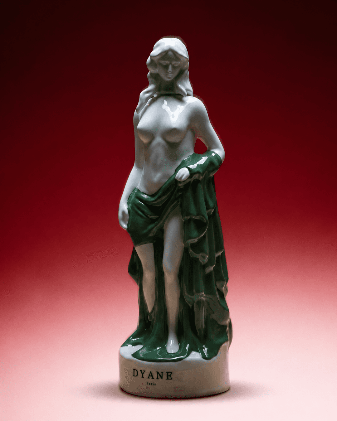 Official portrait of Dyane No.2, a sculptural vessel for Basil Smash